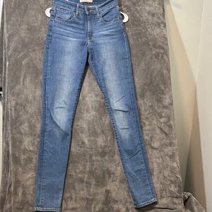 Levi's Women's Skinny Jeans in Blue